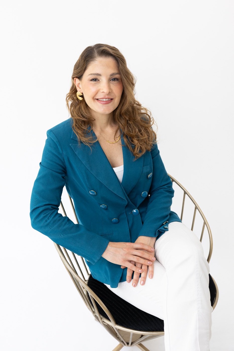 Dra. Samanta Dall'Agnese em consultório